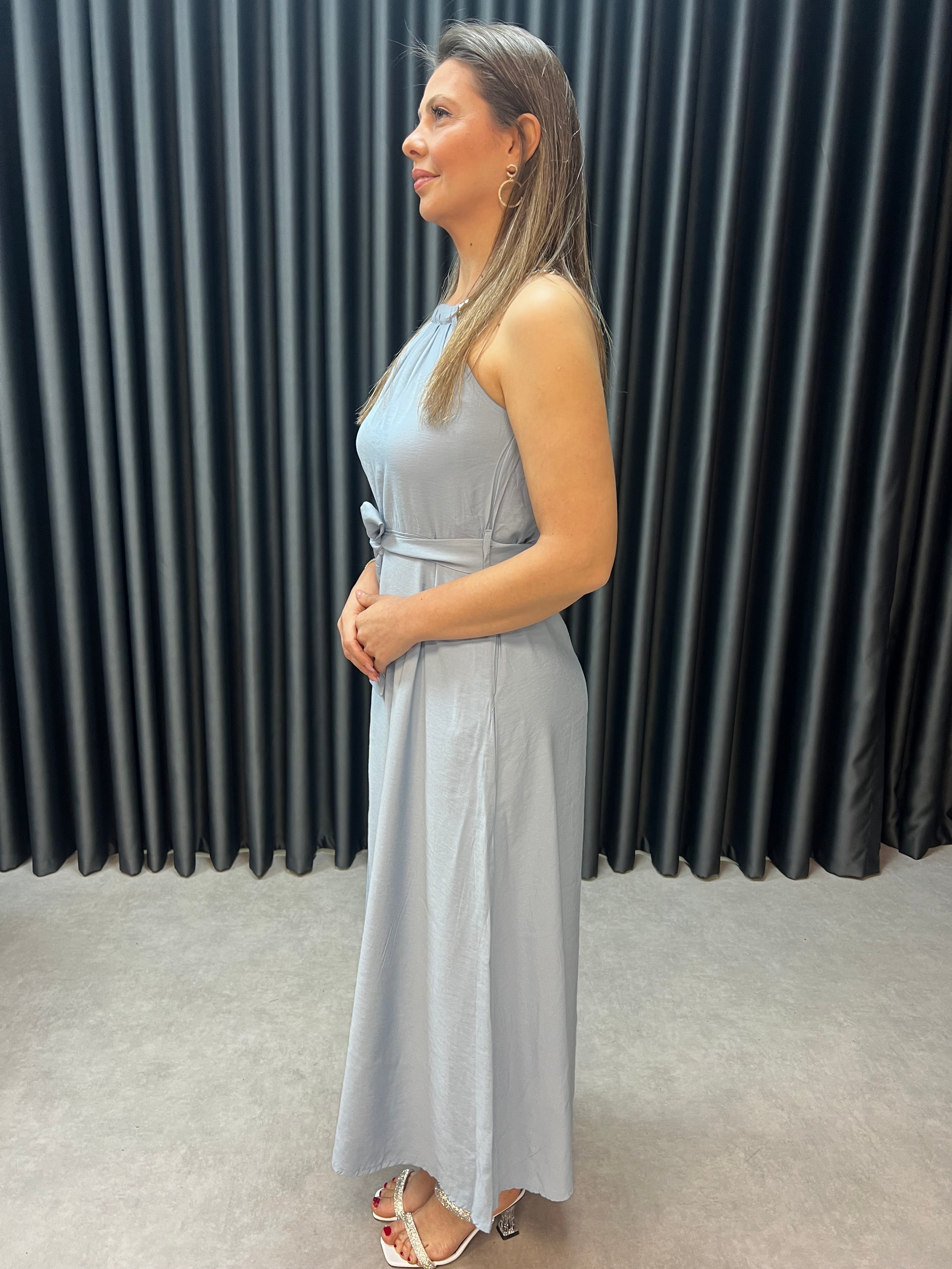 Halter yaka zincir detaylı elbise